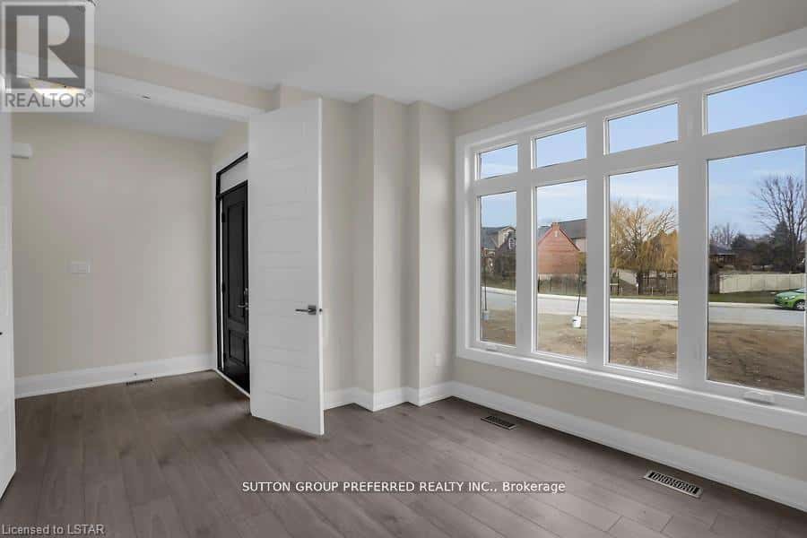 252 LEITCH STREET — Dutton/Dunwich (Dutton), Ontario - Photo 4 of 40