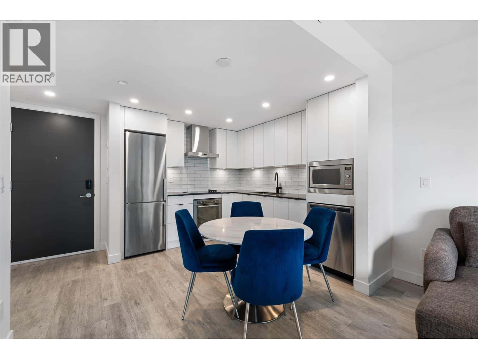 1471 St Paul Street Unit# 1103 — Kelowna, British Columbia - Photo 2 of 38