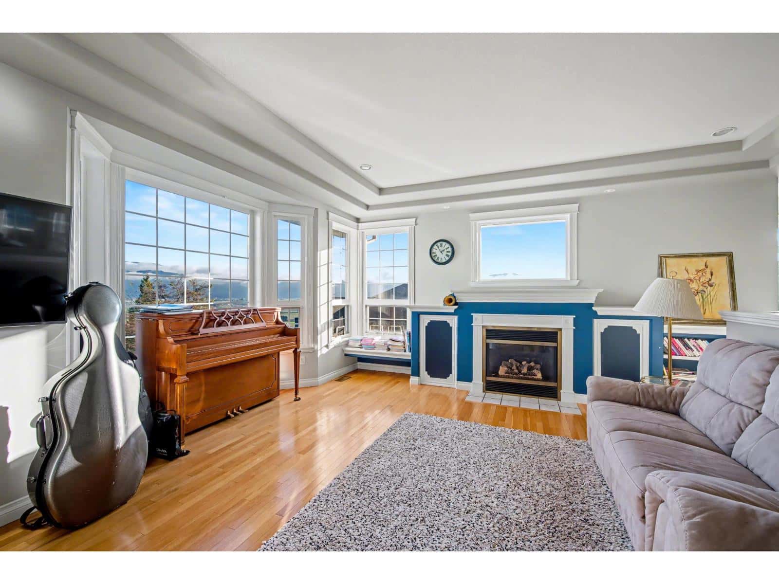 36010 SPYGLASS COURT — Abbotsford, British Columbia - Photo 2 of 39