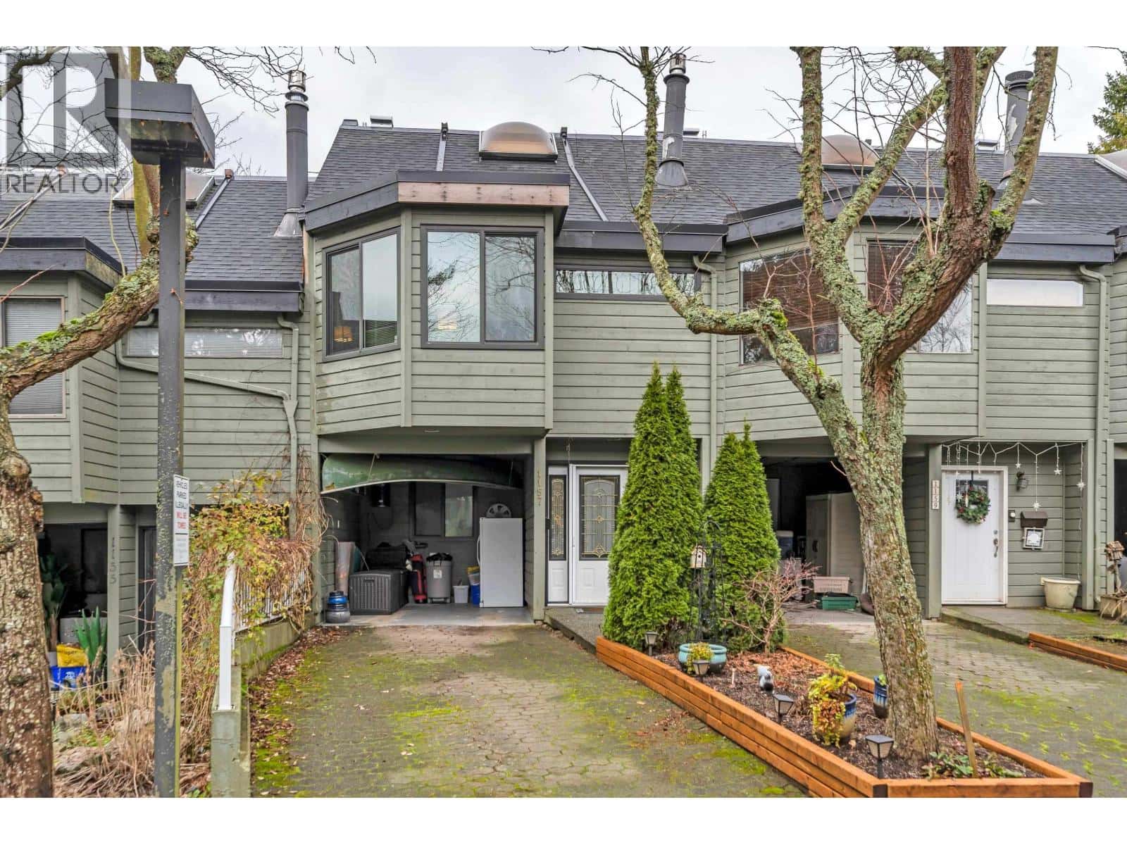 1157 FAIRWAY VIEWS WYND — Delta, British Columbia - Photo 2 of 26