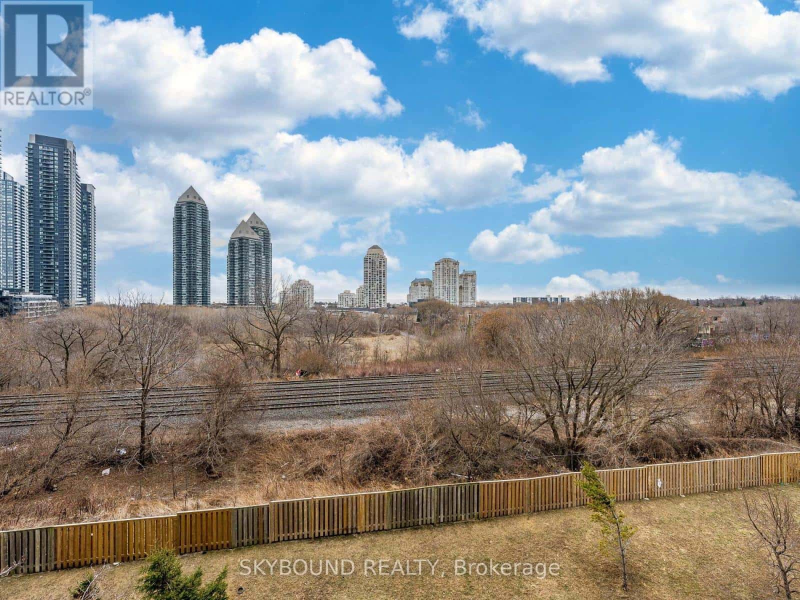 503 - 155 LEGION ROAD N — Toronto (Mimico), Ontario - Photo 4 of 50