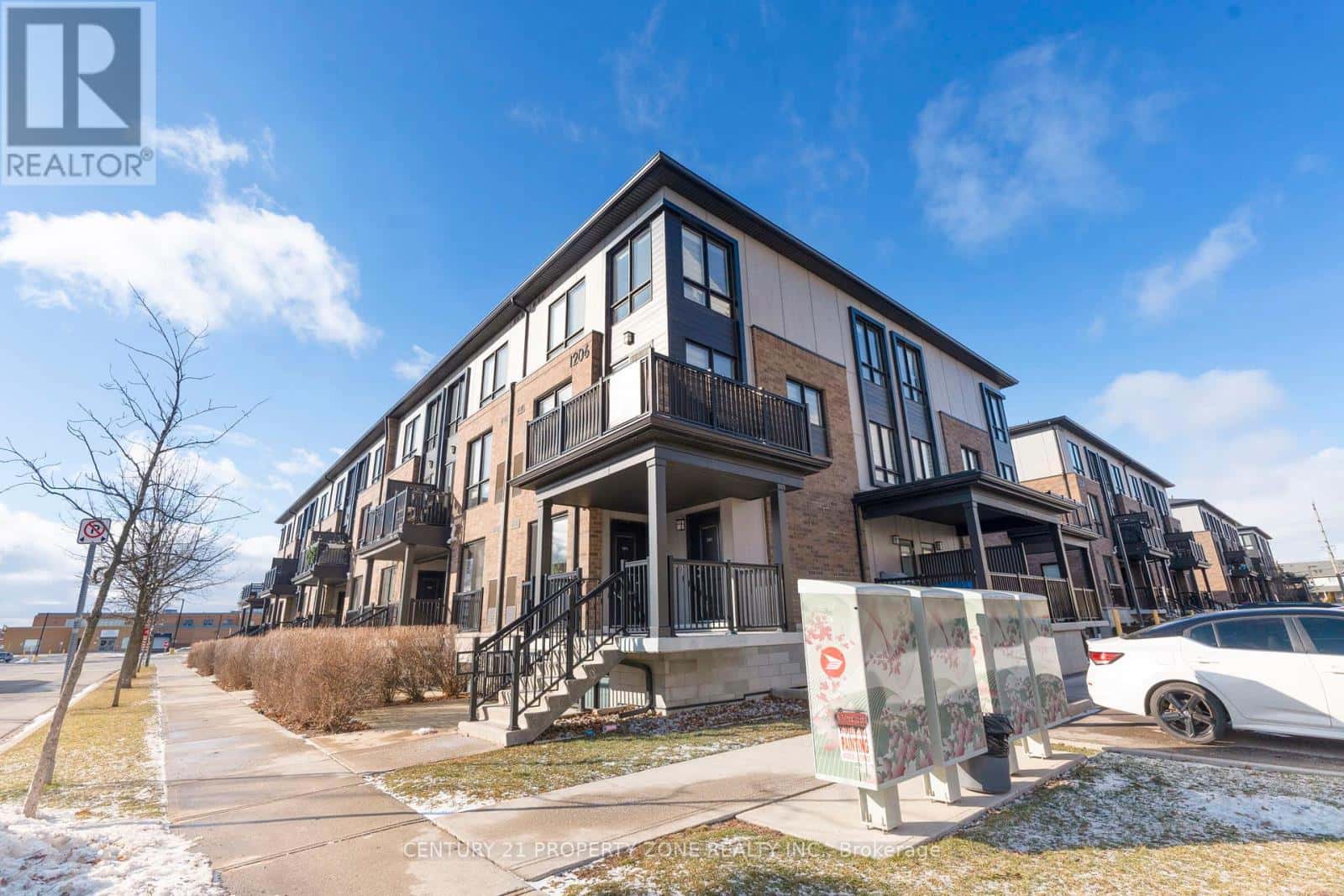 110 - 1206 MAIN STREET E — Milton (DE Dempsey), Ontario - Photo 2 of 27