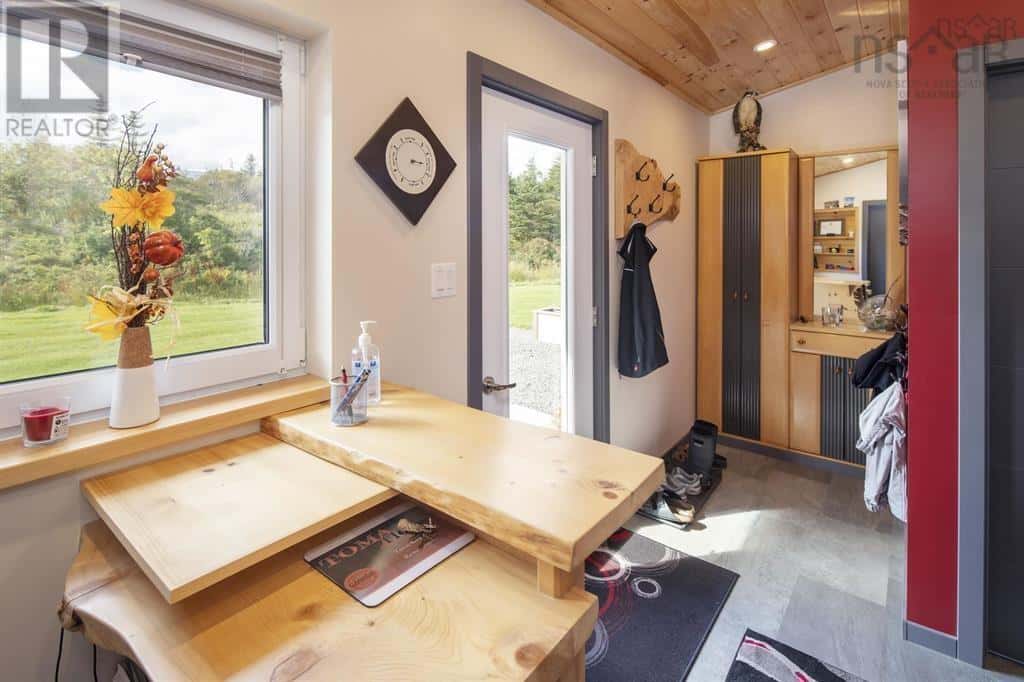 150 New Harbour Road — New Harbour, Nova Scotia - Photo 5 of 34