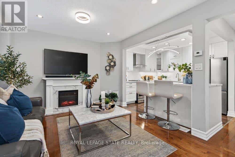 46 - 610 BARTON STREET — Hamilton (Stoney Creek), Ontario - Photo 2 of 43