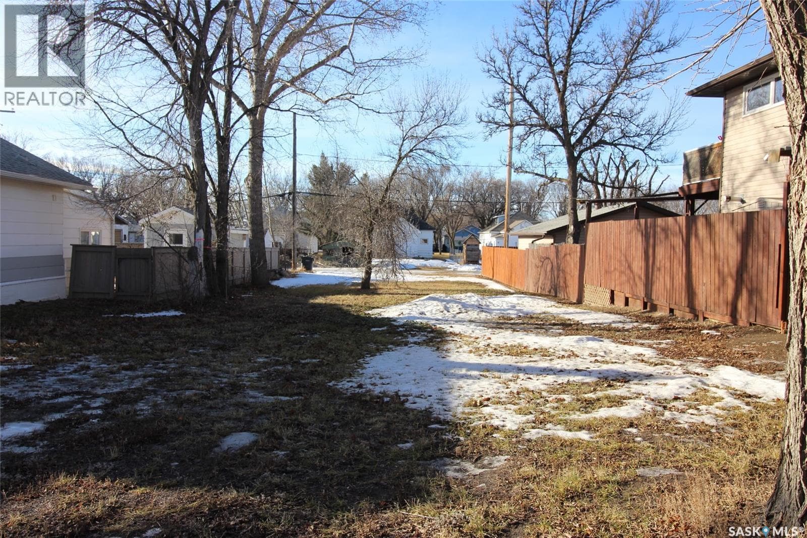 347 4th STREET E — Shaunavon, Saskatchewan - Main photo