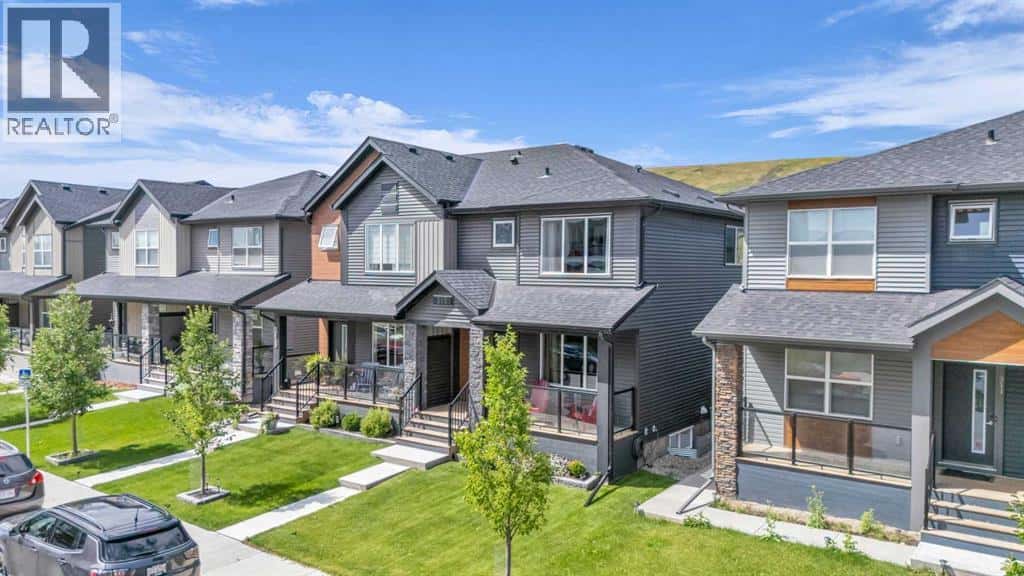 315 Wolf Creek Way SE — Calgary, Alberta - Photo 3 of 49