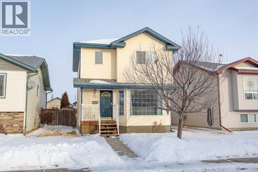 24 Dynes Street — Red Deer, Alberta - Main photo