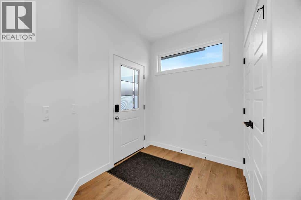 739 Langley Terrace SE — Airdrie, Alberta - Photo 2 of 39