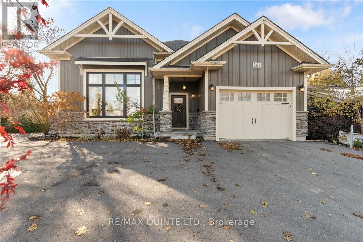 564 SIDNEY STREET — Belleville (Belleville Ward), Ontario - Main photo