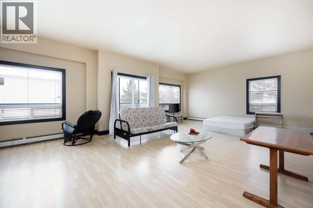 212, 8026 Franklin Avenue — Fort McMurray, Alberta - Photo 2 of 14