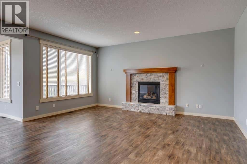 461 Discovery Ridge Boulevard SW — Calgary, Alberta - Photo 5 of 42