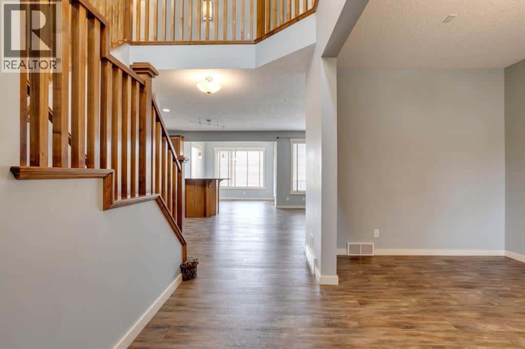 461 Discovery Ridge Boulevard SW — Calgary, Alberta - Photo 3 of 42