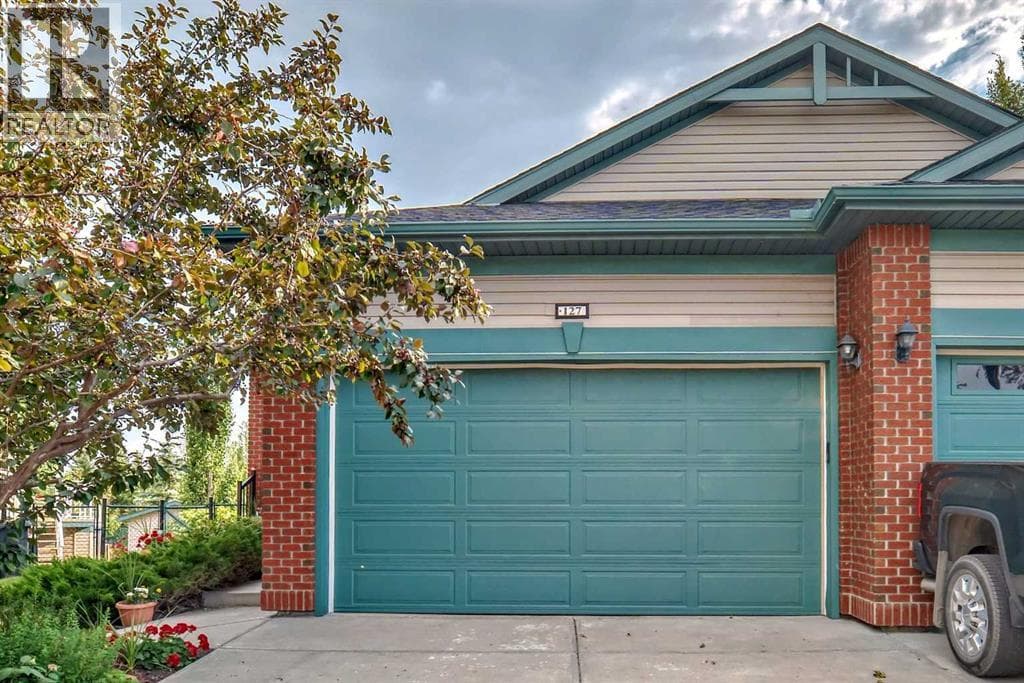 127 Invermere Close — Chestermere, Alberta - Main photo