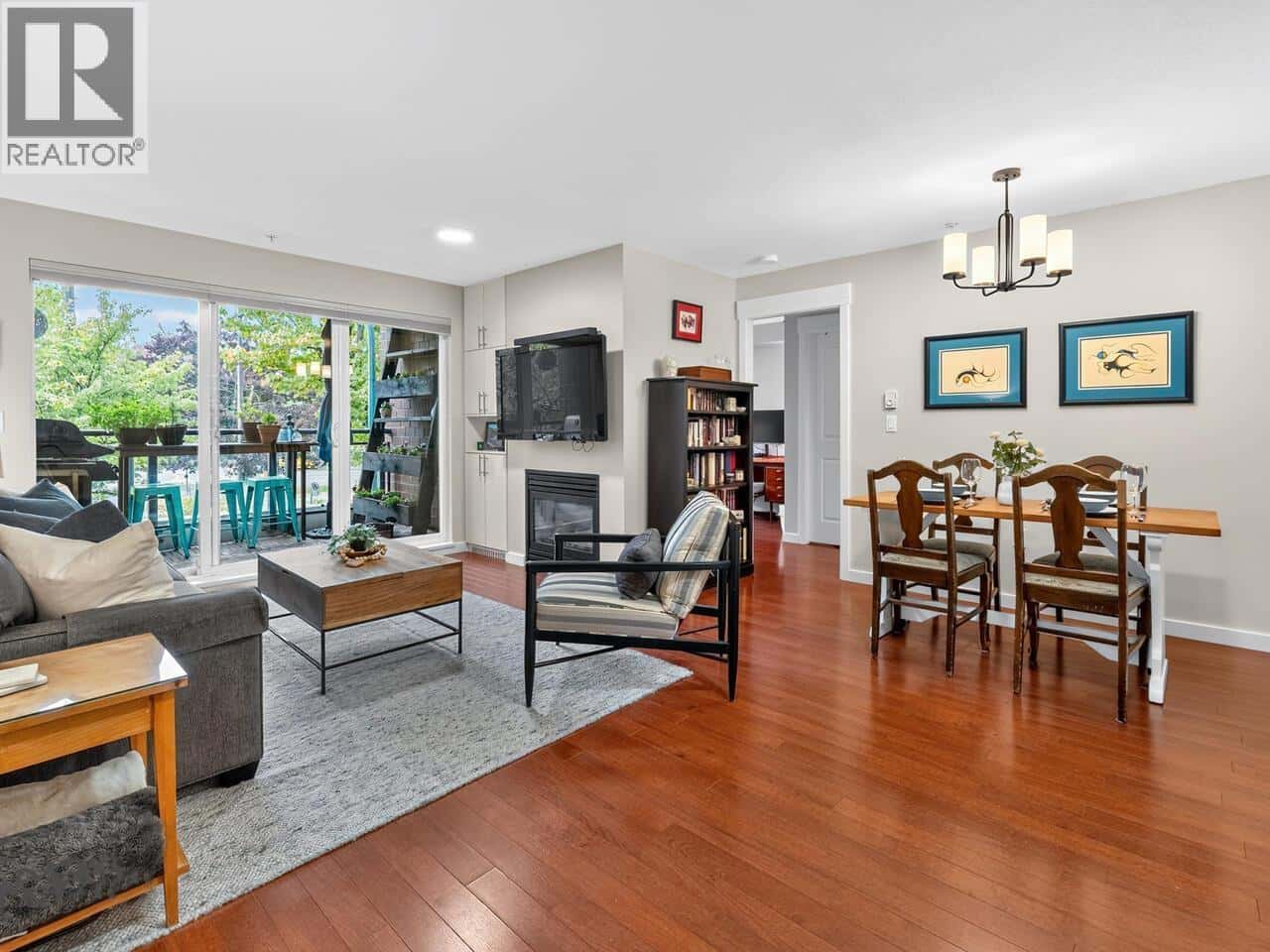 206 2096 W 46TH AVENUE — Vancouver, British Columbia - Photo 4 of 26