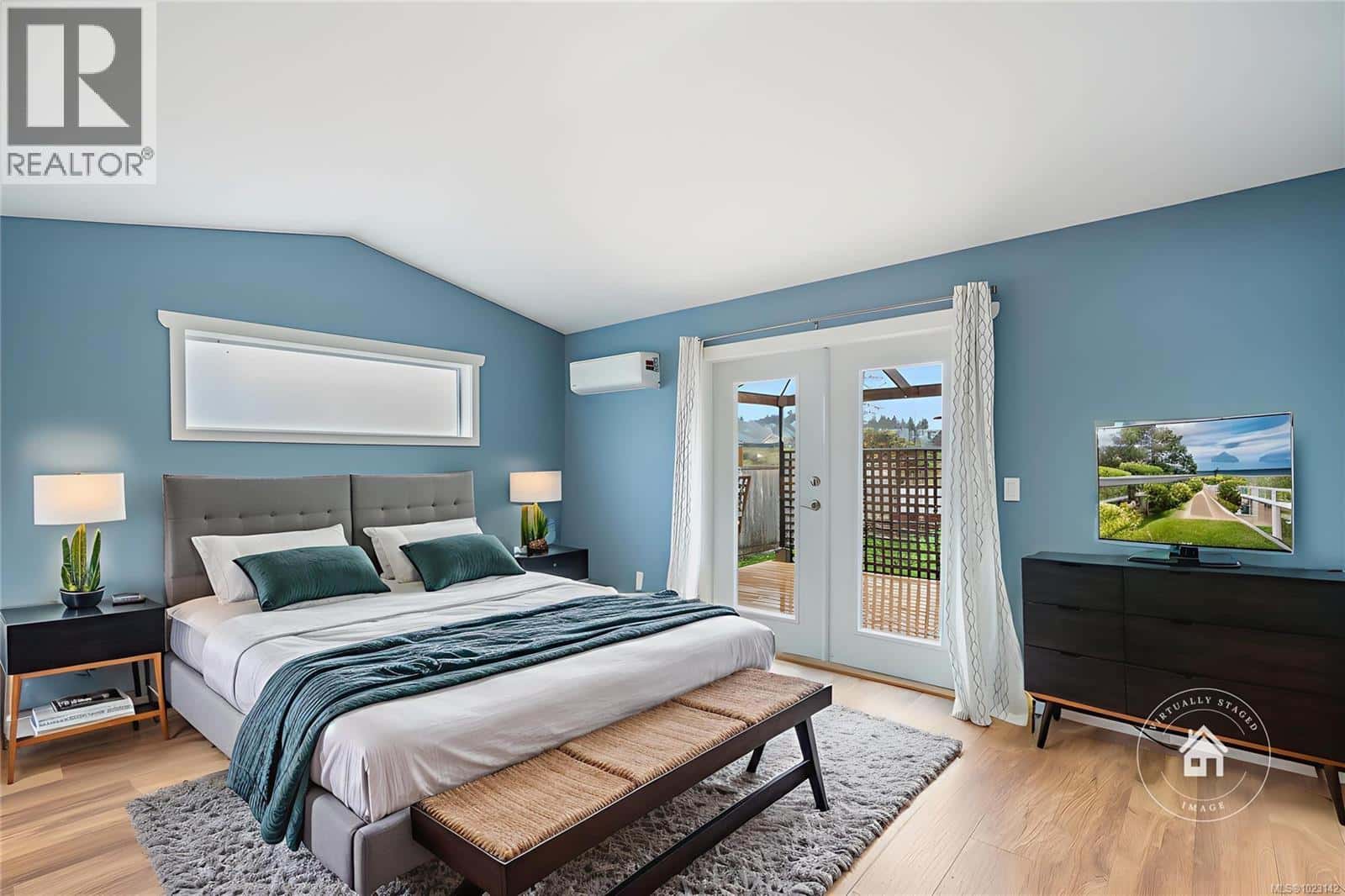 367 McKillop Dr — Parksville, British Columbia - Photo 5 of 26