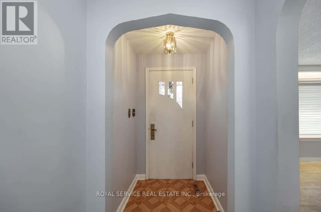 1 ACADIA DRIVE — Cobourg, Ontario - Photo 4 of 38