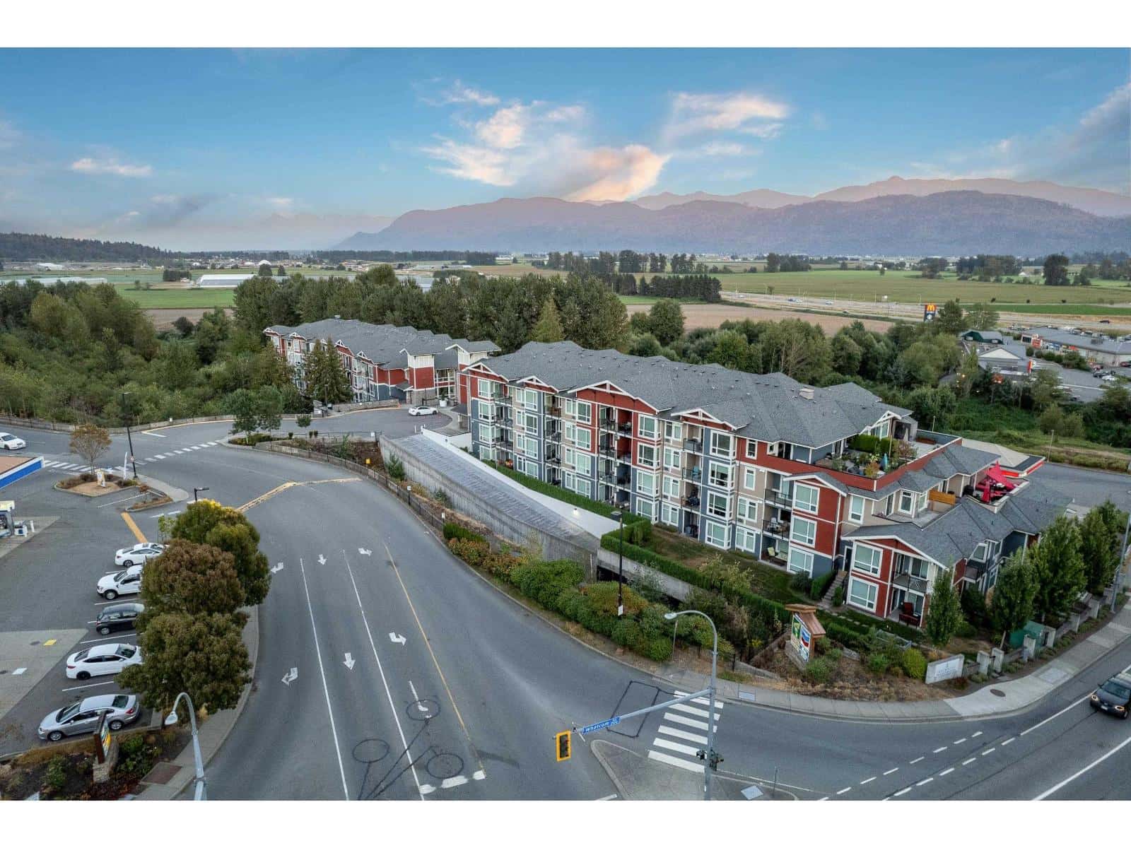 406 2242 WHATCOM ROAD — Abbotsford, British Columbia - Photo 3 of 40