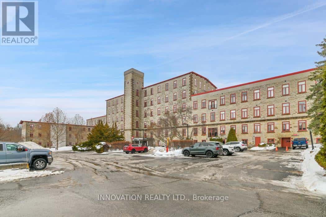 1-319 ROSAMOND STREET E — Mississippi Mills, Ontario - Photo 4 of 39