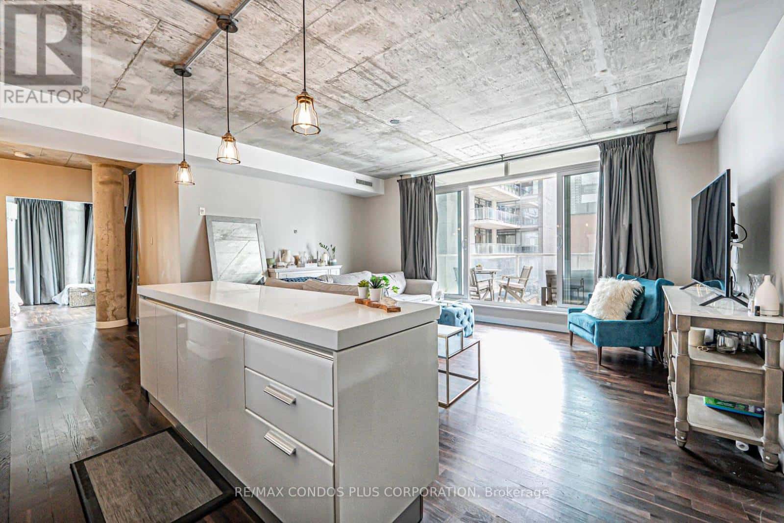 424 - 75 PORTLAND STREET — Toronto (Waterfront Communities), Ontario - Photo 5 of 28