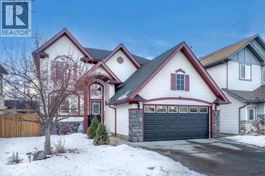 15 Drake Landing Drive — Okotoks, Alberta - Photo 2 of 46