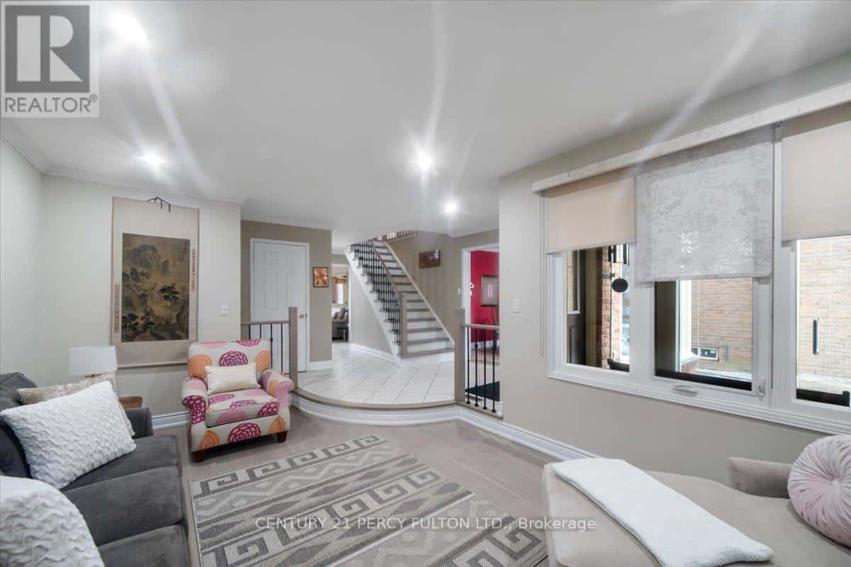 38 CARLISLE CRESCENT — Toronto (Rouge), Ontario - Photo 5 of 45