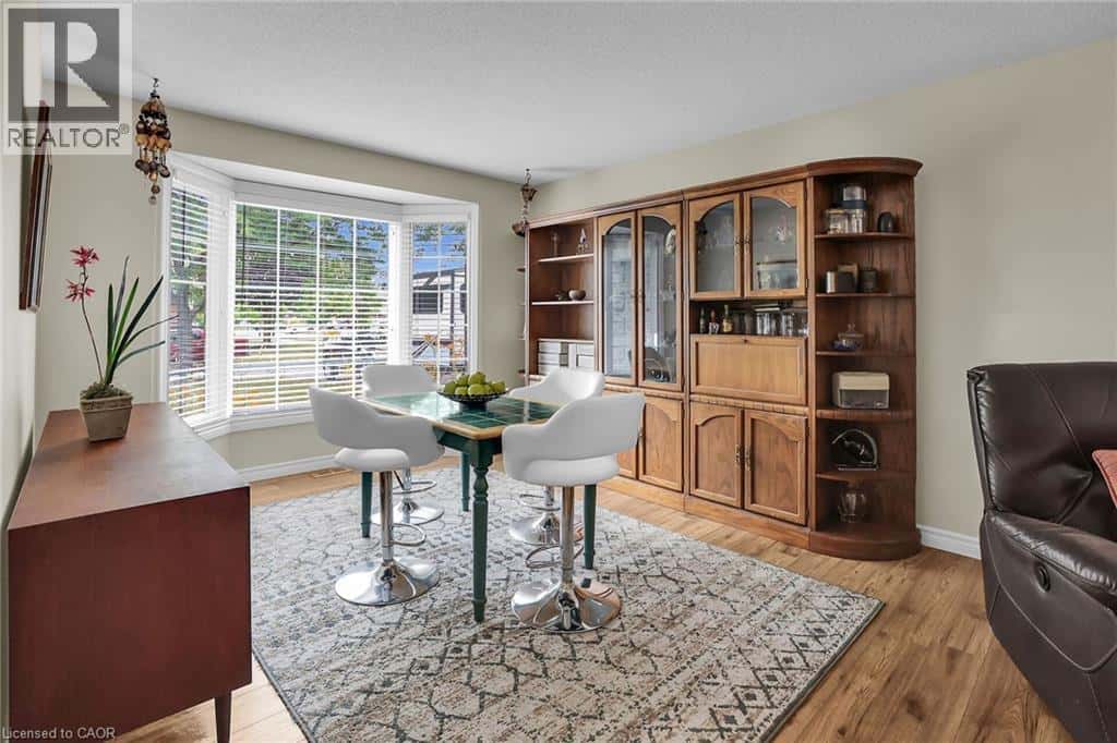 4432 DENNIS Avenue — Beamsville, Ontario - Photo 5 of 34