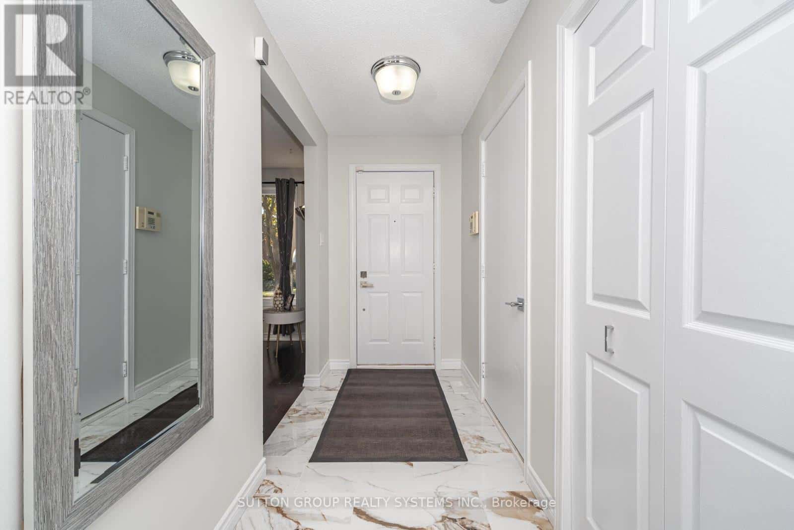 324 IRONWOOD ROAD — Guelph (Kortright West), Ontario - Photo 4 of 36