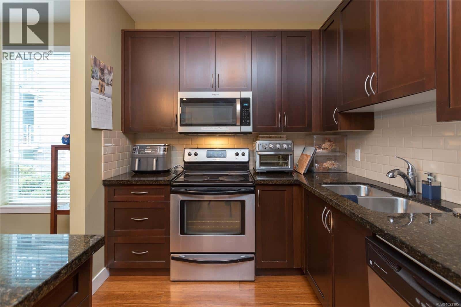 202 608 Fairway Ave — Langford, British Columbia - Photo 5 of 30