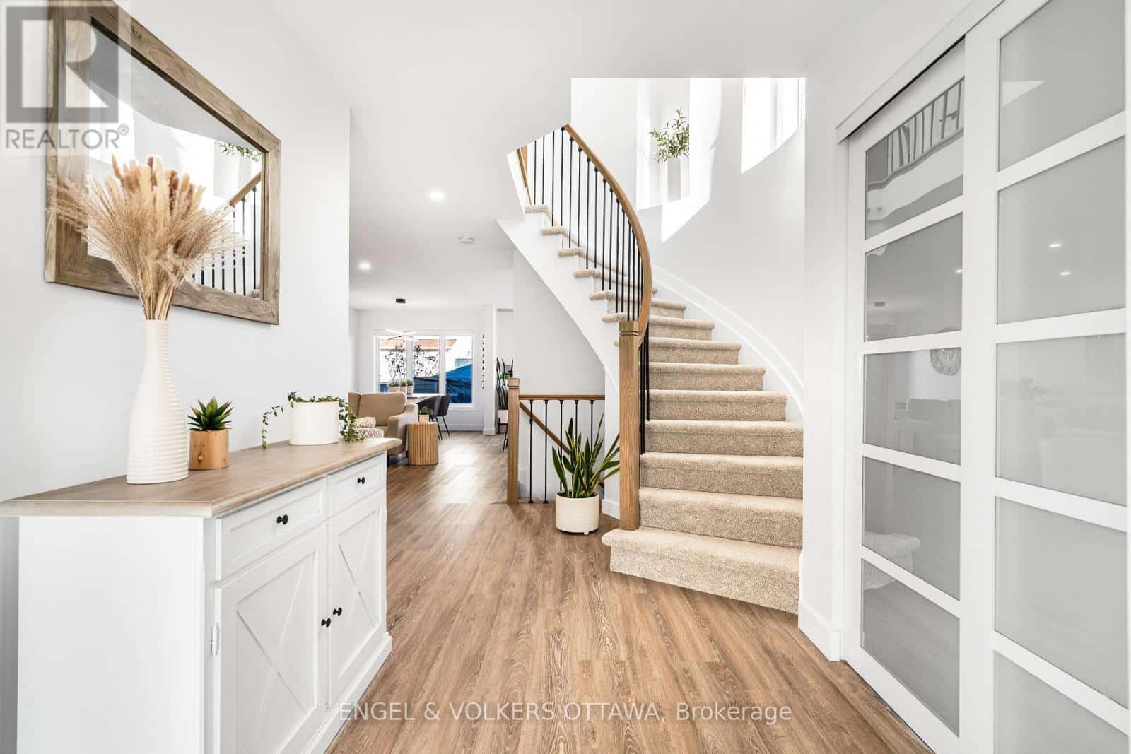 506 ALLEGRO WAY — Ottawa, Ontario - Photo 3 of 42