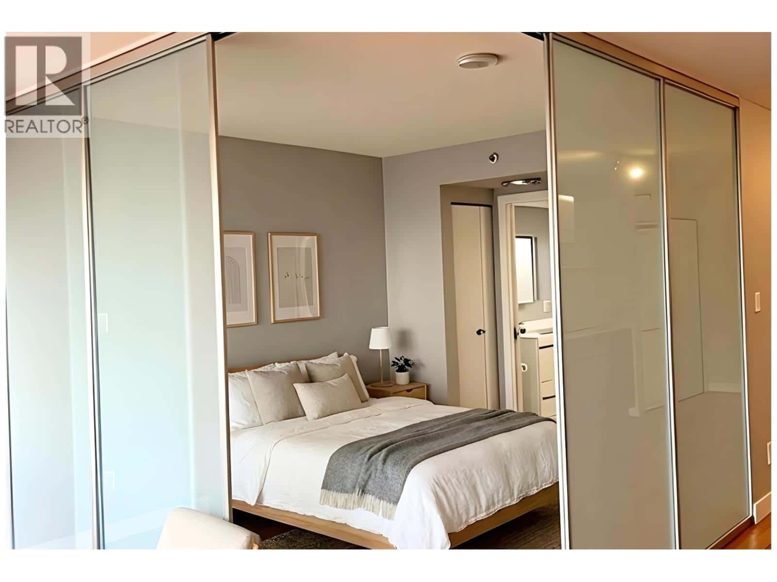 503 718 MAIN STREET — Vancouver, British Columbia - Photo 5 of 9