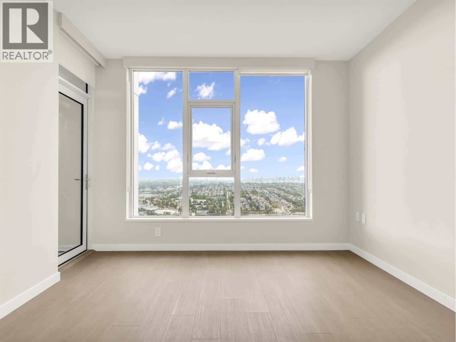 4709 2186 GILMORE AVENUE — Burnaby, British Columbia - Photo 2 of 31