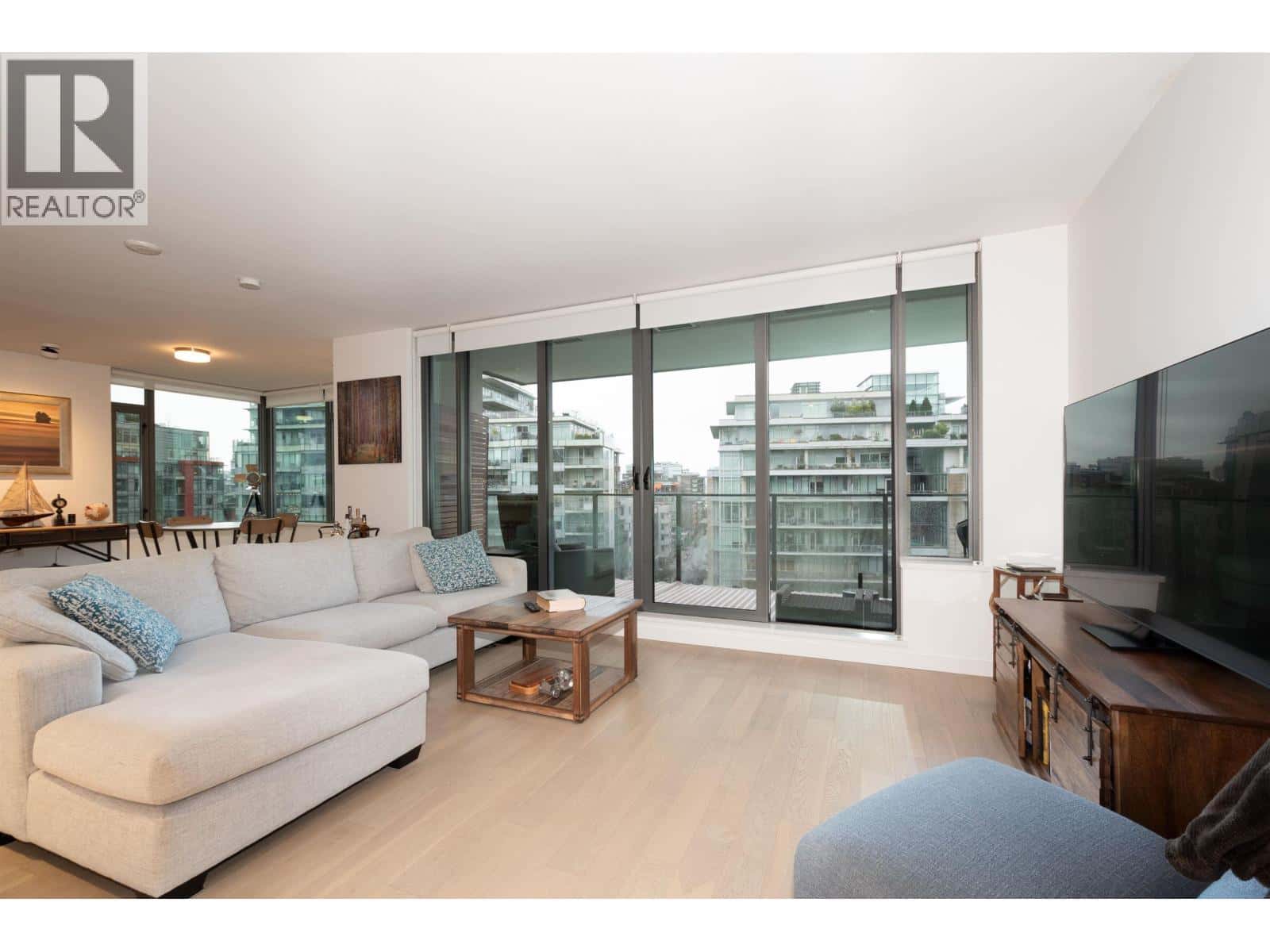 903 1678 PULLMAN PORTER STREET — Vancouver, British Columbia - Photo 3 of 12