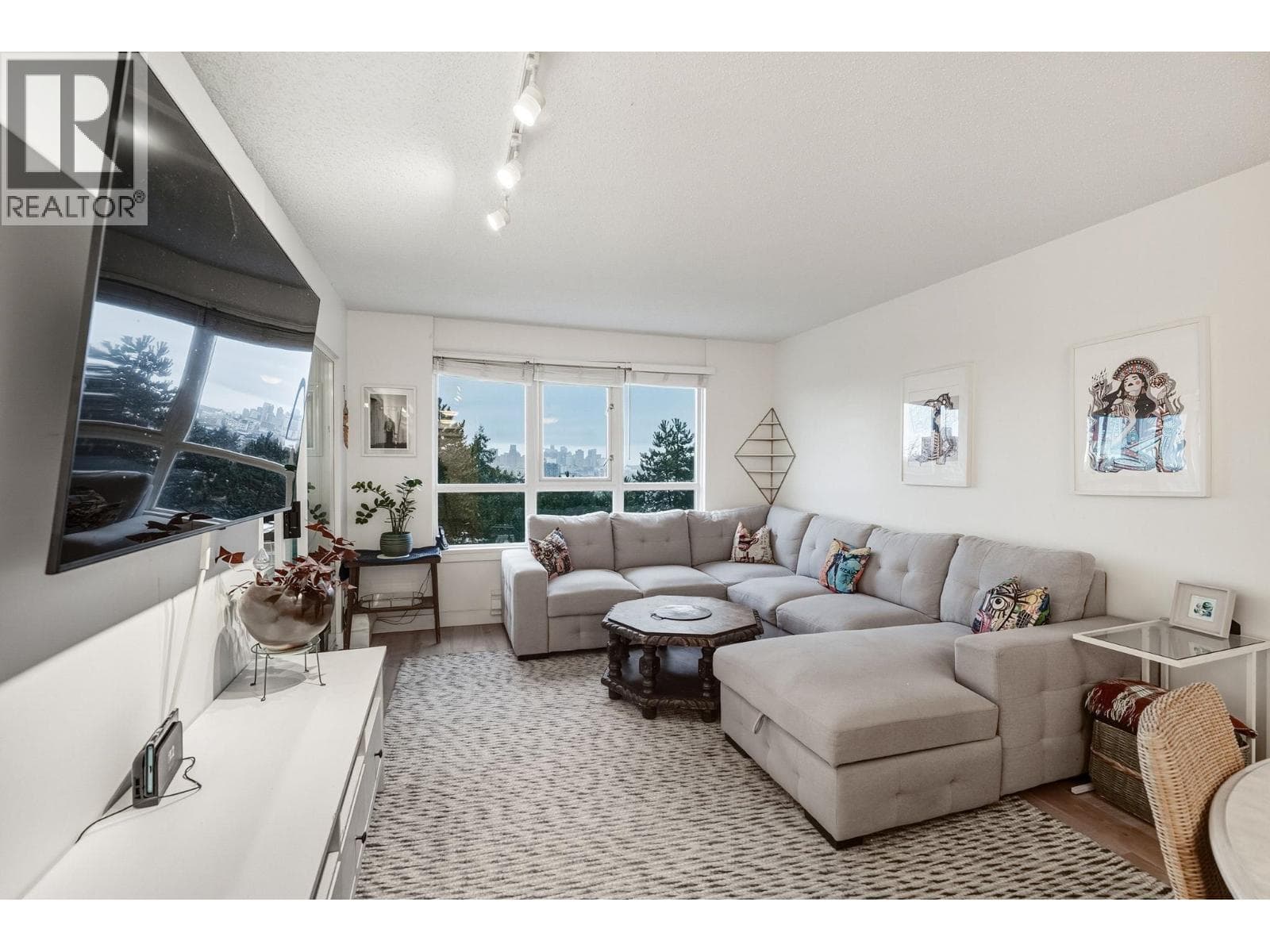 503 1833 FRANCES STREET — Vancouver, British Columbia - Main photo