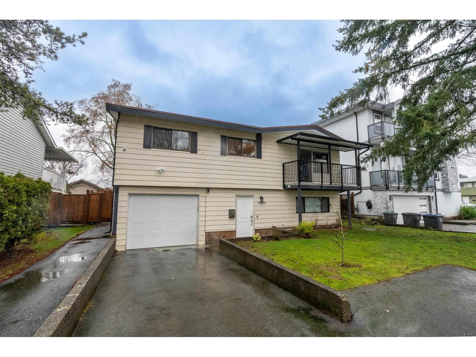 13933 90A AVENUE — Surrey, British Columbia - Main photo