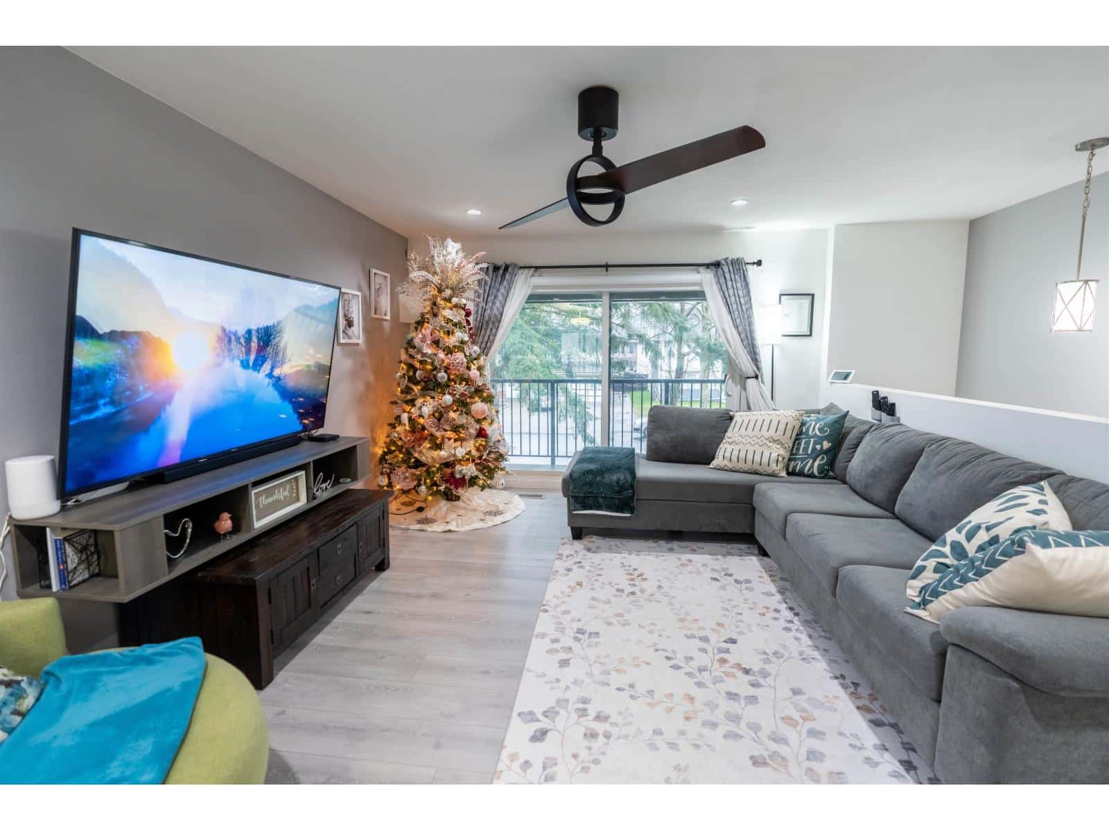 13933 90A AVENUE — Surrey, British Columbia - Photo 3 of 28