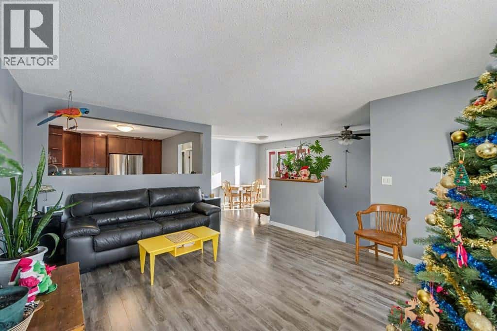 106 Eldorado Road SE — Airdrie, Alberta - Photo 3 of 41