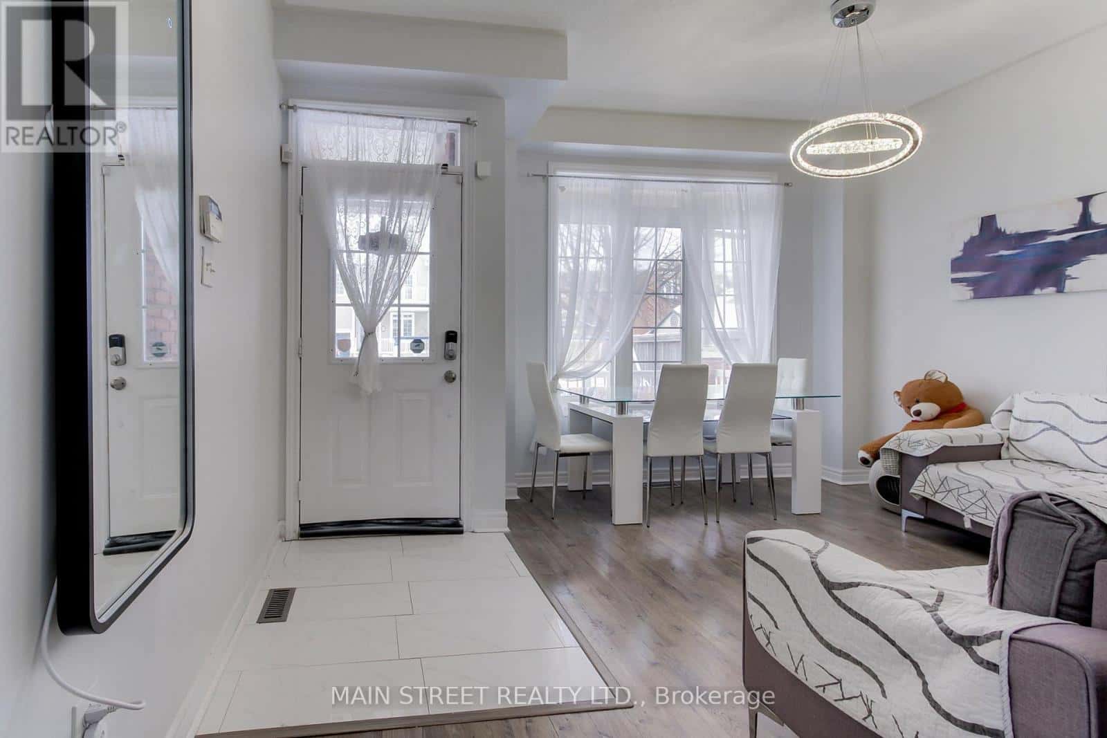 164 GLASGOW CRESCENT — Georgina (Keswick South), Ontario - Photo 5 of 35