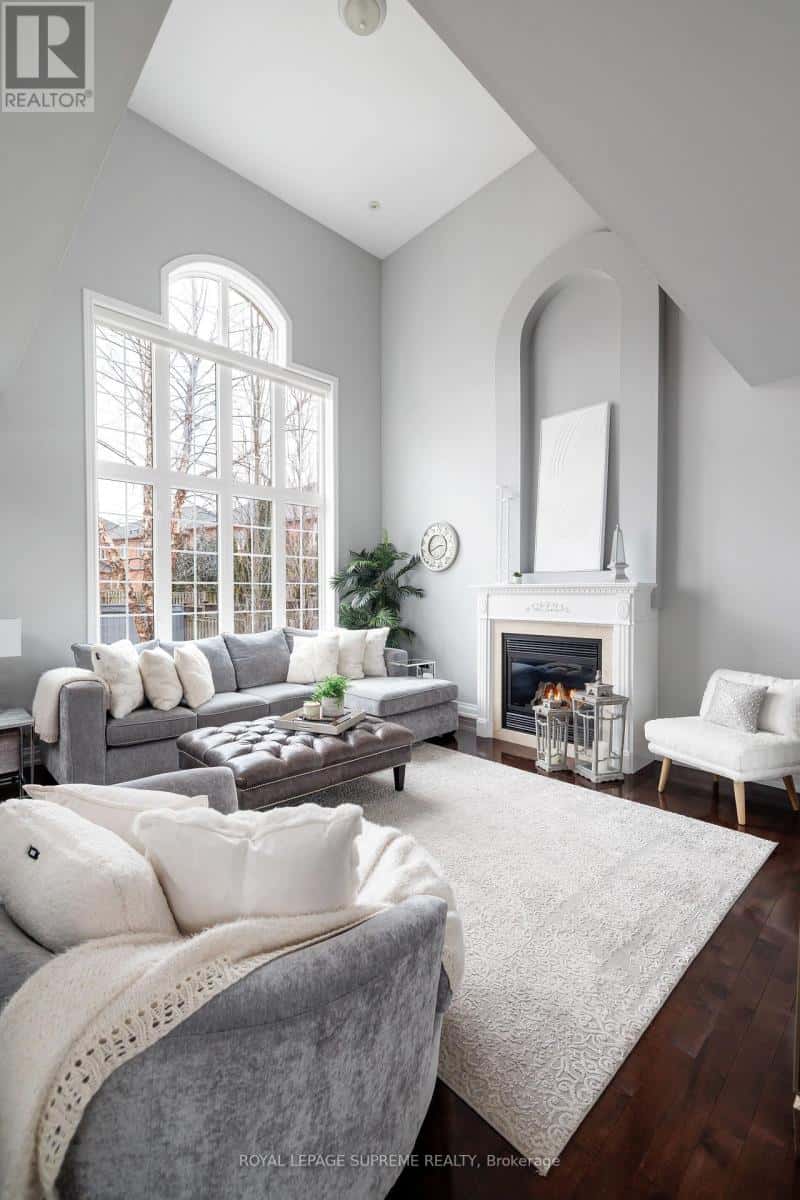 364 CREEK PATH AVENUE — Oakville (BR Bronte), Ontario - Photo 4 of 50