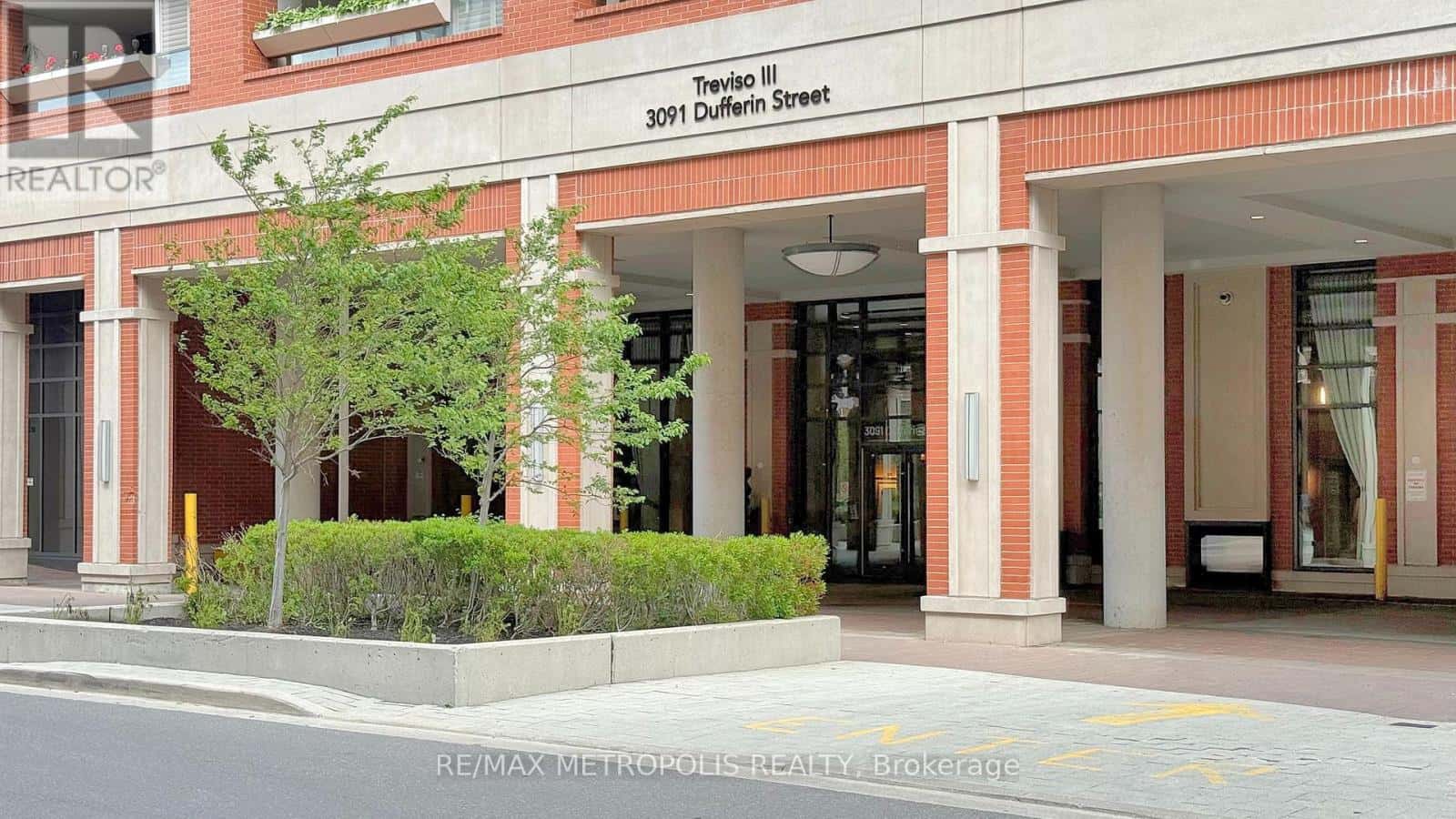 833 - 3091 DUFFERIN AVENUE — Toronto (Yorkdale-Glen Park), Ontario - Photo 3 of 33