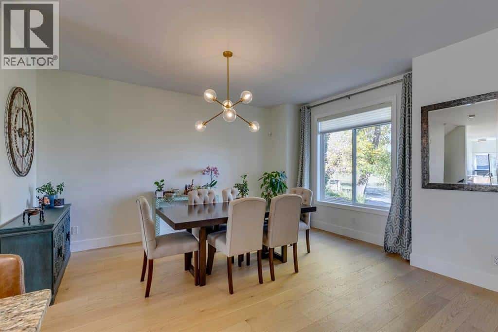 3529 40 Street SW — Calgary, Alberta - Photo 3 of 47