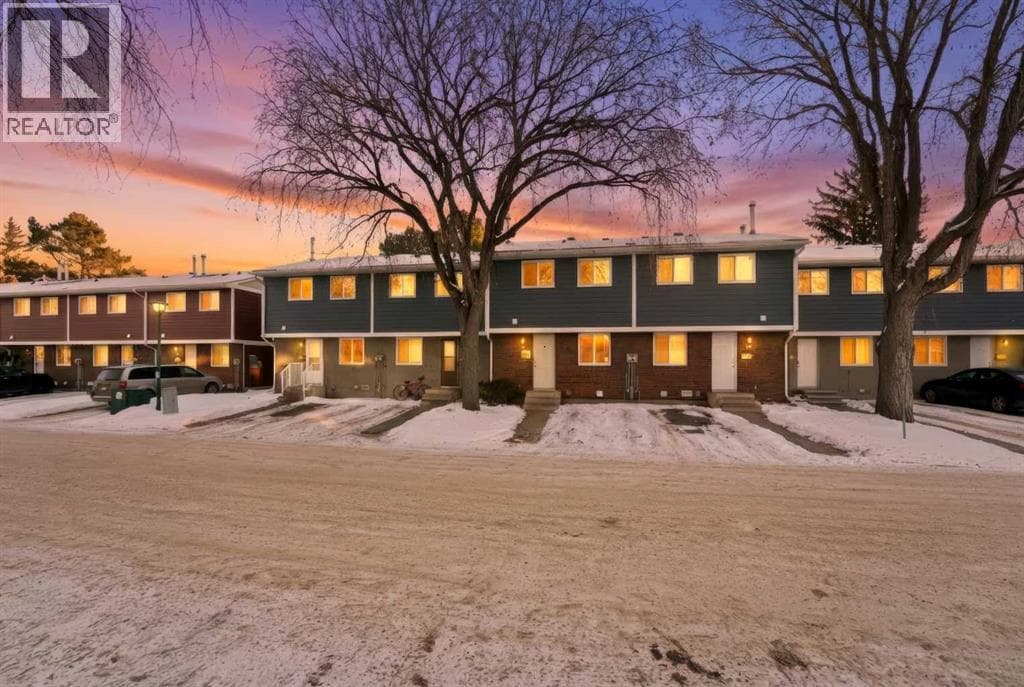 81, 5935 63 Street — Red Deer, Alberta - Main photo