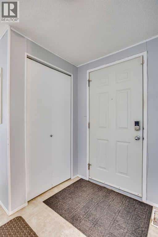 209 Waterhouse Street — Fort McMurray, Alberta - Photo 2 of 20