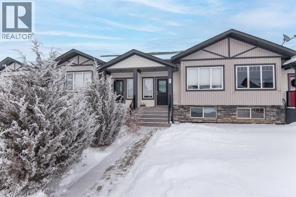 344 Spruce Street — Springbrook, Alberta - Main photo
