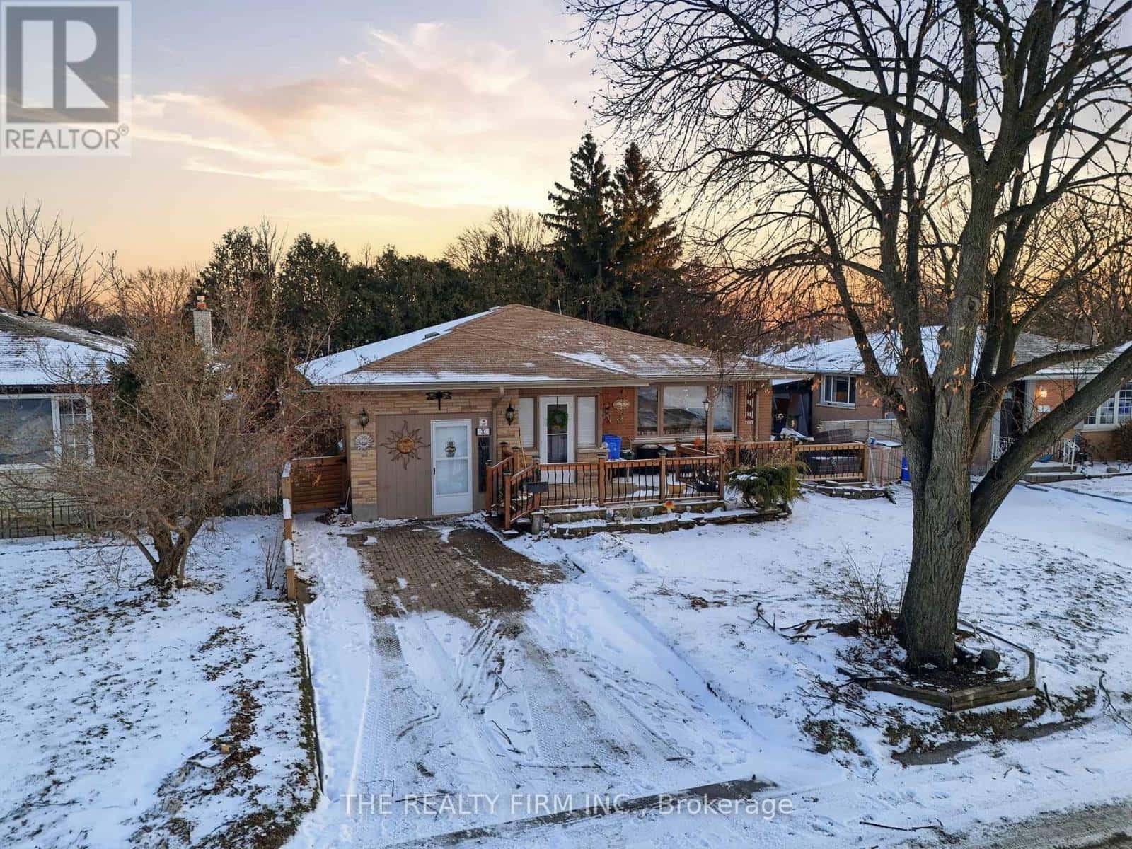 70 TALAVERA CRESCENT — London East (East I), Ontario - Photo 4 of 46