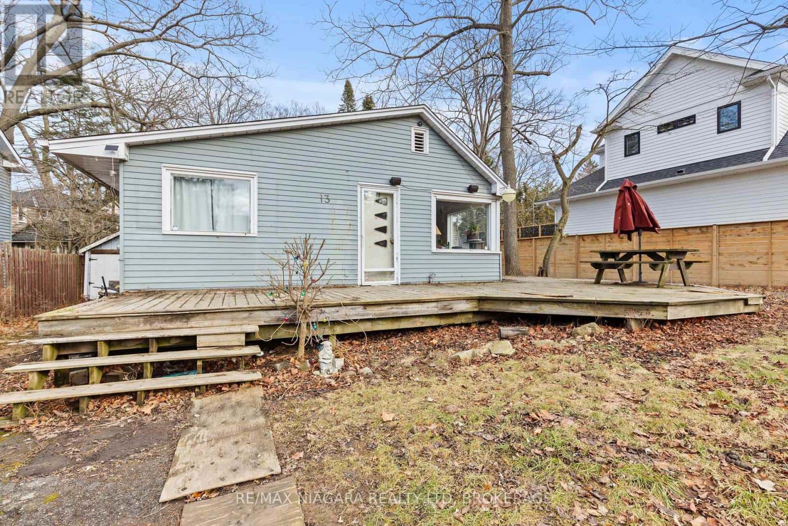 13 WILBERFORCE AVENUE — Niagara-on-the-Lake (Town), Ontario - Photo 2 of 16