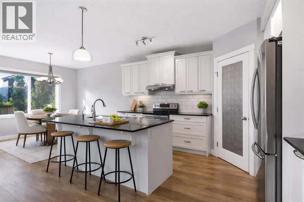 625 Midtown Place — Airdrie, Alberta - Photo 5 of 42