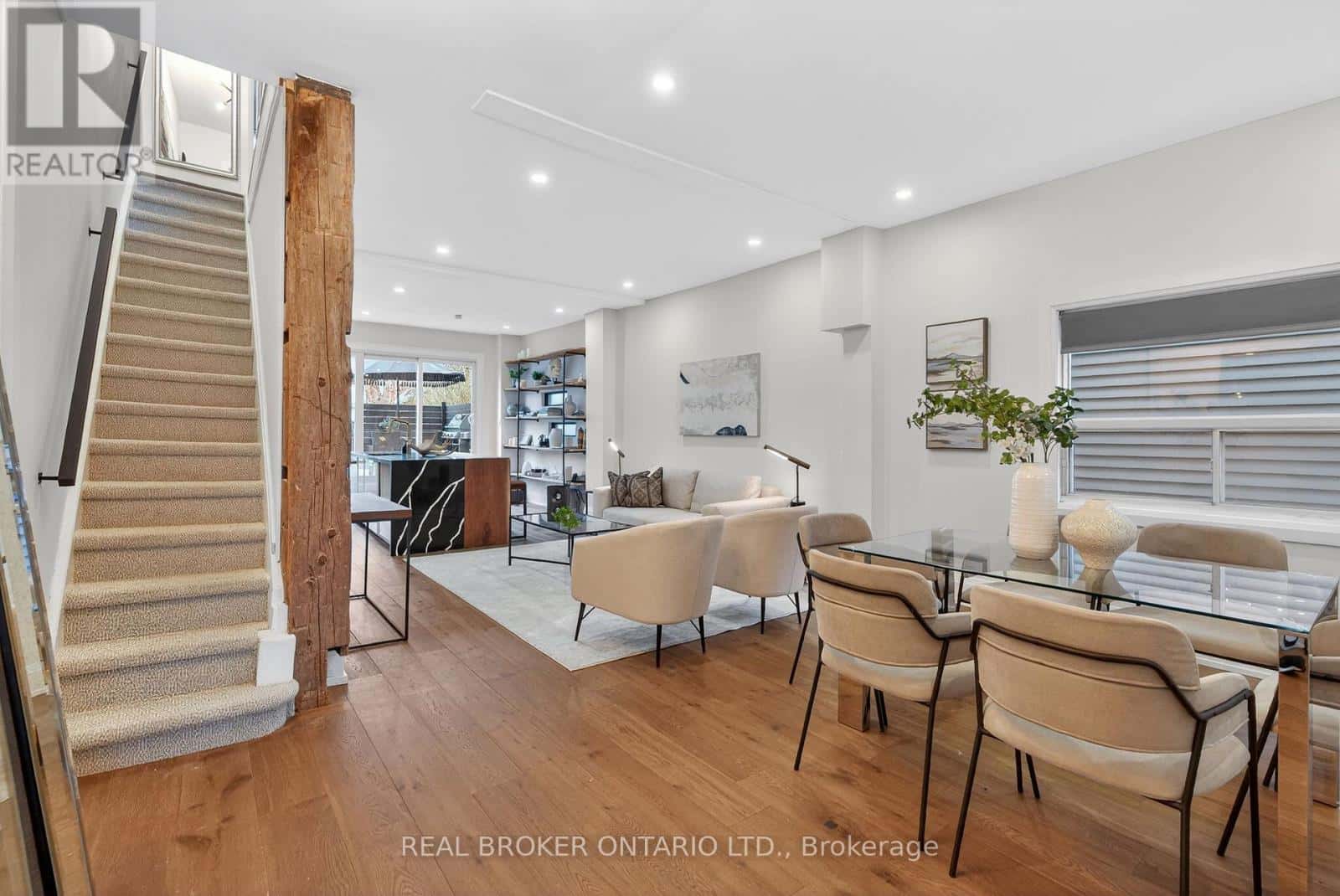 143 PARKMOUNT ROAD — Toronto (Greenwood-Coxwell), Ontario - Photo 2 of 41