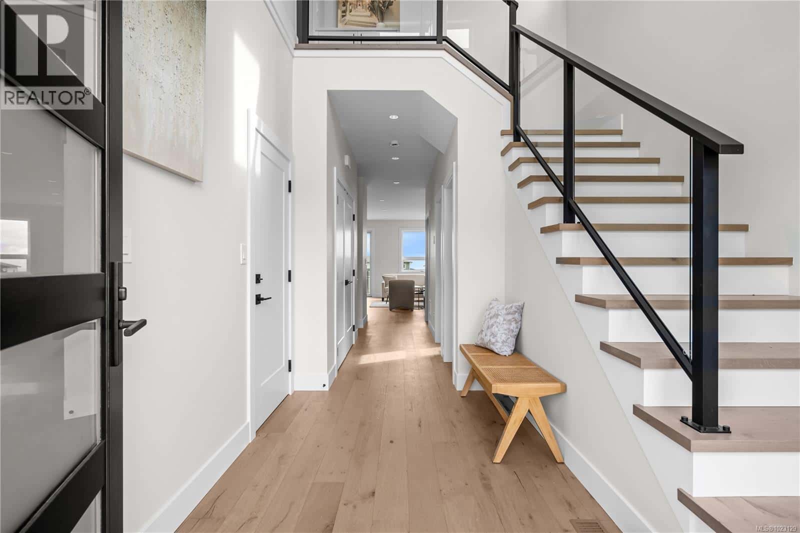 1548 Marble Pl — Langford, British Columbia - Photo 4 of 37