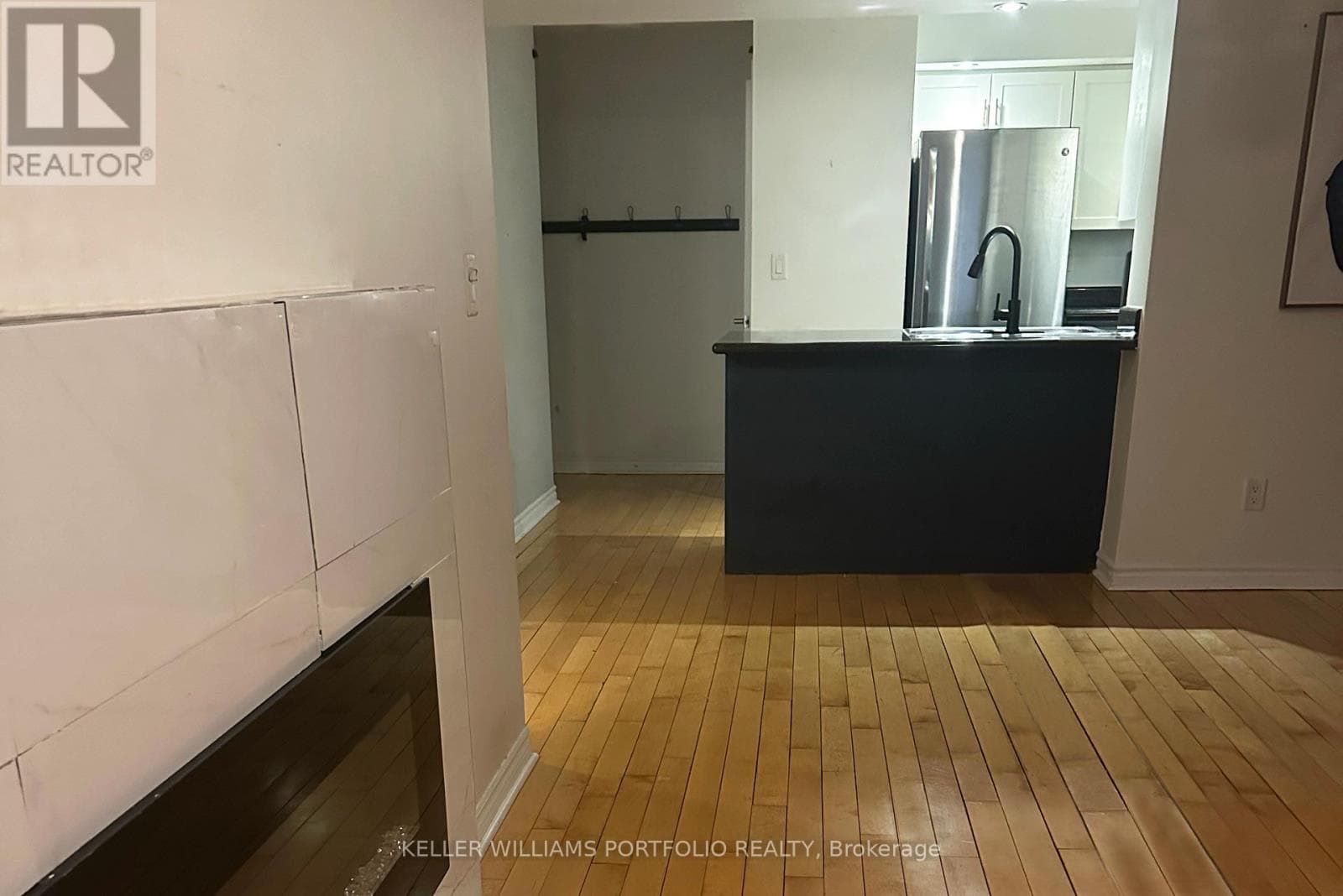 841 - 250 WELLINGTON STREET W — Toronto (Waterfront Communities), Ontario - Main photo