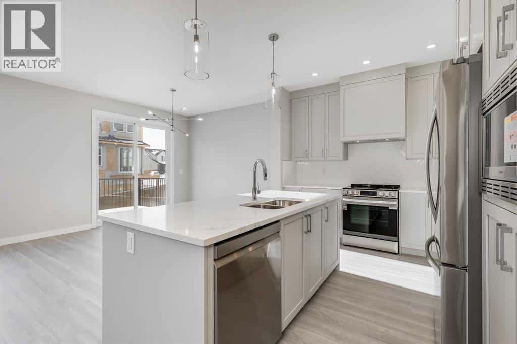 1309 South Point Parade SW — Airdrie, Alberta - Photo 3 of 37